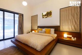 Eden's Estate by StayVista - Featuring cozy rooms with a private pool, and modern interiors for a delightful stay - Alibaug - 5