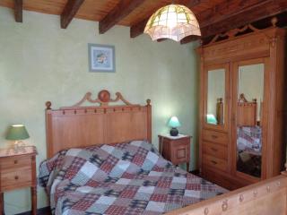 Gîte familial avec piscine, jardin clos et jeux pour enfants - Saint-Haon-le-Châtel - FR-1-496-21 - Saint-Haon-le-Châtel - 2