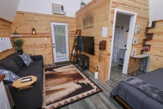 Peaceful Barn Getaway Fire Pit & Daybed FREE PK - Atlanta - 0