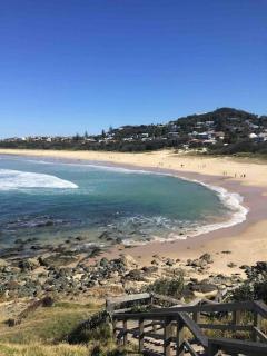 Spacious retreat in beautiful Lighthouse Beach - Port Macquarie - 4