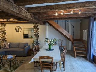 Gîte de charme rénové à Châteauroux, jardin privé, jusqu'à 10 pers, proche centre et Belle-Isle - FR-1-591-581 - Châteauroux - 3