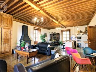 Gîte de charme avec boiseries, cheminée et jardin fleuri à Sauvain - FR-1-496-315 - 6