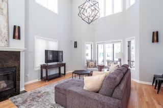 Eclectic Stylish and Cozy Milwaukee Home - Milwaukee - 9