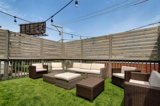 3 Flat Building Downtown - With Private Patios - 7