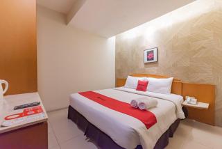 RedDoorz Plus @ Cipaganti Street 3 - Bandung - 0