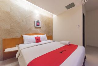 RedDoorz Plus @ Cipaganti Street 3 - Bandung - 5