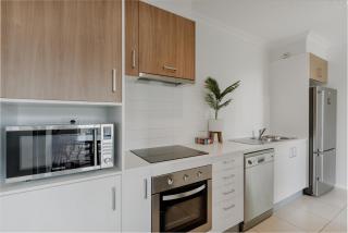 Peaceful 1-Bed Apartment Close to Lonsdale St - 8