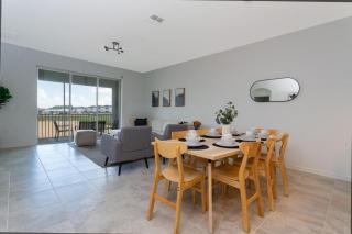3 BR, 2.5 BA Villa Sleeps 10 CHG104 - Kissimmee - 1