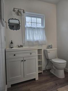 Sandpiper Cottage home - Ashville - 2
