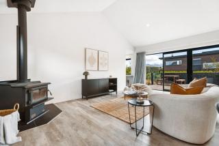 Magic Central Wanaka Living - 9