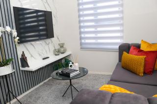 Bella Suite- Serenity & Stuff Luxury Apartments - 5