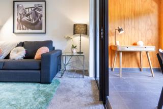 Cozy 1-Bed Apartment with Park Views, Sleeps 4 - Christchurch - 5