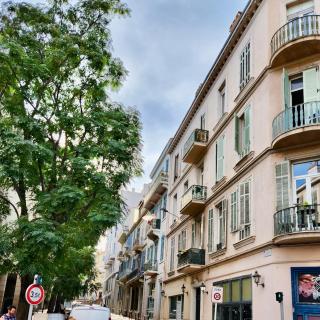 Red Calmette - Cannes - 1