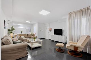 AMPLIO PISO EN ATARAZANAS - 8