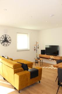 ADA4, Apartment mit Küche, Badewanne, Balkon, Terrasse, Parkplatz am Haus, ruhig gelegen - Kulmbach - 2