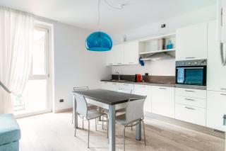 My home at the Como Lake - private parking - 5