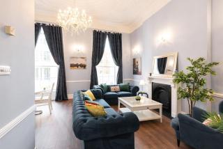 4 Poster Luxury Georgian Apartment - 8