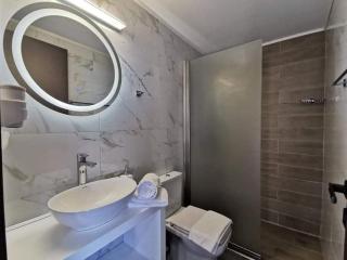 Sunrise Luxury Seaside Apartment - Paránimfoi - 9