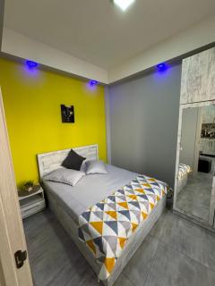 Comfy Apartment with a Spacious Balcony Self Check In - 7