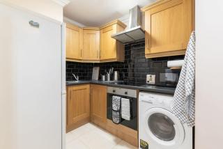 Central 1BED APT RELIABLE FAST WIFI & TV - 1