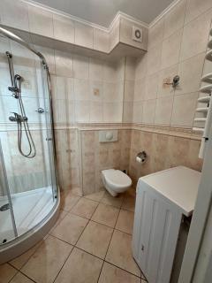 Al-Dom Apartamenty Obrońców Westerplatte , 100 m do plaży, przy latarni morskiej - 3