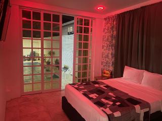 The PoolSide Pad- 5 mins from Airport & Beaches - Bon Accord - 5