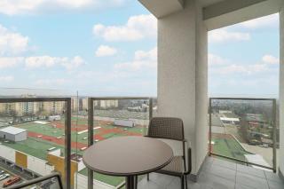 Unique 2-Bedroom Apartment on the 10th Floor with FREE GARAGE Poznań by Noclegi Renters - Poznan - 7