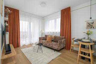 Unique 2-Bedroom Apartment on the 10th Floor with FREE GARAGE Poznań by Noclegi Renters - Poznan - 4
