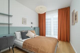 Unique 2-Bedroom Apartment on the 10th Floor with FREE GARAGE Poznań by Noclegi Renters - Poznan - 9
