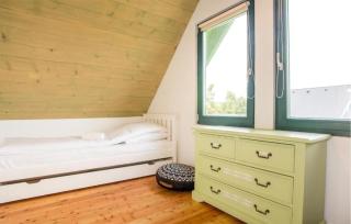 2 Bedroom Awesome Home In Rowy - Rowy - 1
