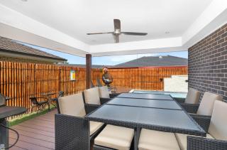 Shoreline Retreat - Fingal Bay - 5