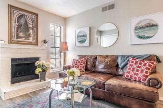 Urban Stay in North Dallas One Bedroom Apartment - Dallas - 0