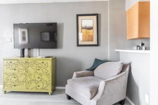 Work Remotely in this Affordable One Bed One Bath - Dallas - 5