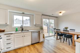 Pet-Friendly Vancouver Retreat with Home Gym and Grill - Vancouver - 4