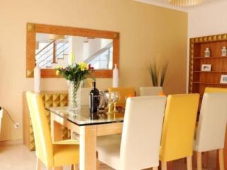 Villa Girassol - Privat Pool & Garage & Albufeira Center - Albufeira - 4