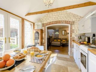 3 Bed in Thornham KT104 - Thornham - 9