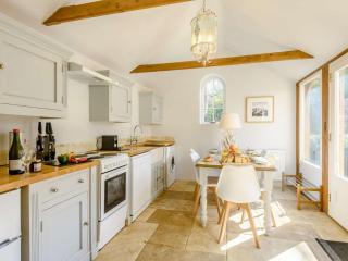 3 Bed in Thornham KT104 - Thornham - 8