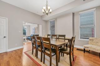 2 Entire bldgs - Great for large groups - Tower Grove - 6