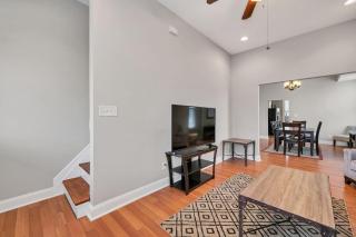 Entire building in The Grove Perfect for Groups - 5