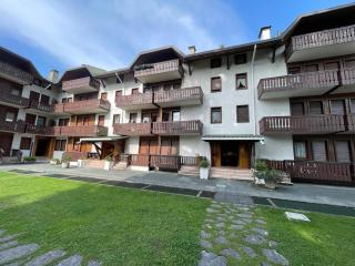 Appartamento per Famiglie in Centro ad Asiago con Posto Auto e Ampio Giardino - Asiago - 1