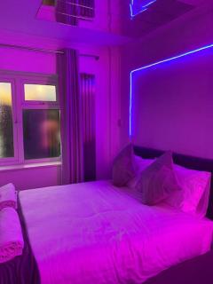 Luxury Urban Hideaway with private hot tub - Croydon - 8