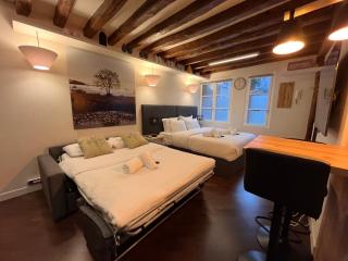 Saint-Germain Notre-Dame, rue des Anglais - 8