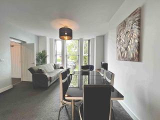 FREE PARKING - Cosy 2-BR Flat near Salford Royal - 6