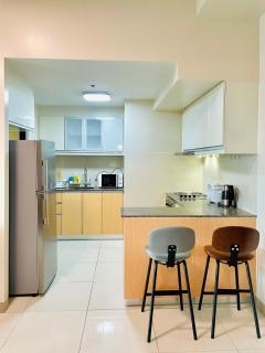 1 Queen Bed & 2 double beds at One Uptown Residences with XBOX and Netflix - Manila - 2