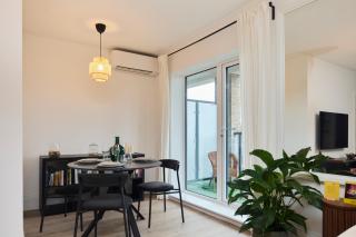 The Wembley Park Arms - Modern 2BDR Flat with Balcony - 8