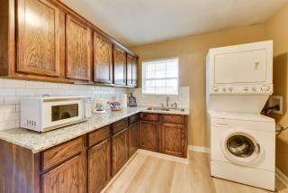 Charming Lake Charles Apartment 2 Mi to Lake! - Lake Charles - 2