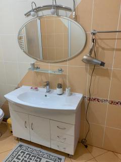 Bedroom + Living Large Apartment 75m2 - Chişinău - 9