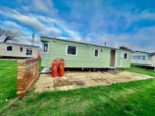 Great Caravan At Valley Farm Holiday Park, Essex Ref 46583V - 2