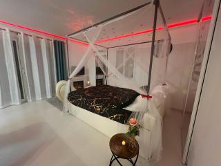 Suite de Charme - So Chic So Romantic - Bellegarde - 5