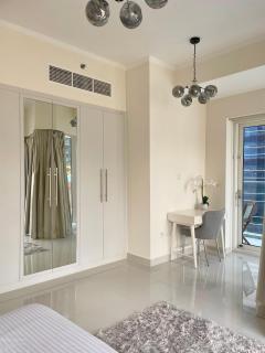 Apartment Dubai Marina, Damac Heights 804 - 9